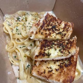 Fettuccine Alfredo