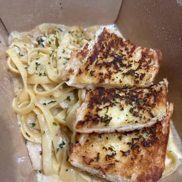 Fettuccini Alfredo.