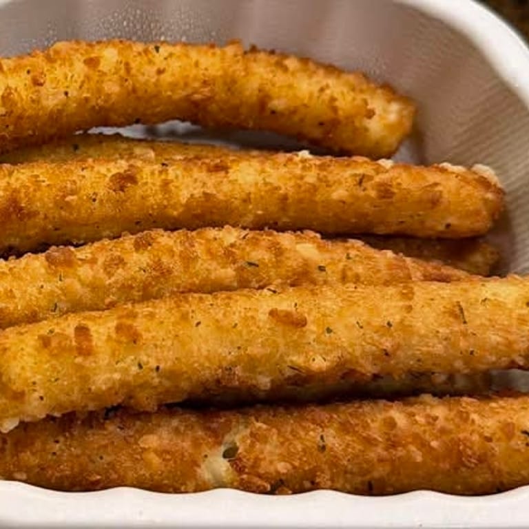 Delicious Mozzarella Sticks